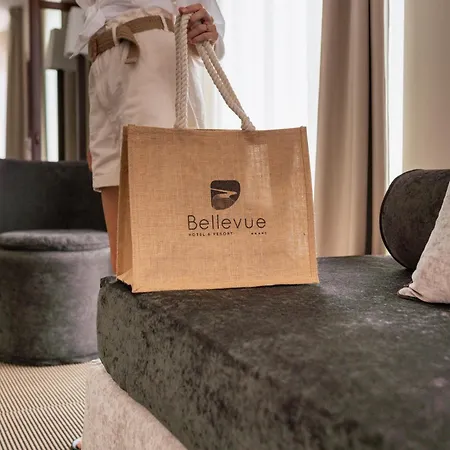 Bellevue & 4*